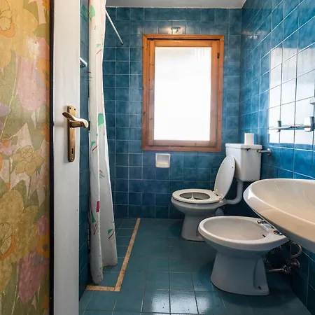 Townhouse With Pool, Garden And Close To Apartment