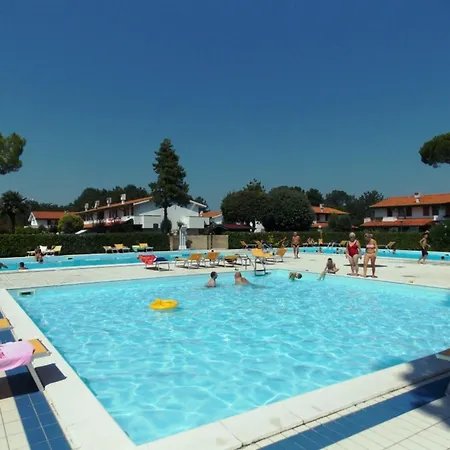 Apartment Townhouse With Pool, Garden And Close To Bibione
