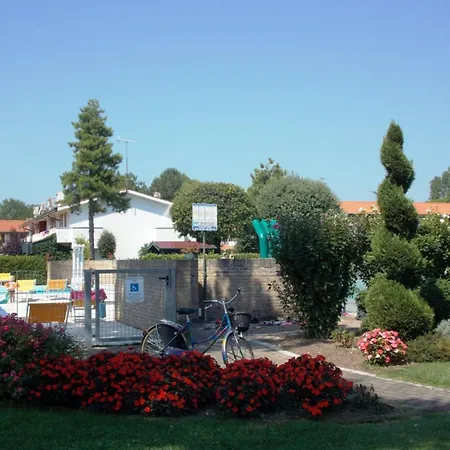 Townhouse With Pool, Garden And Close To Bibione
